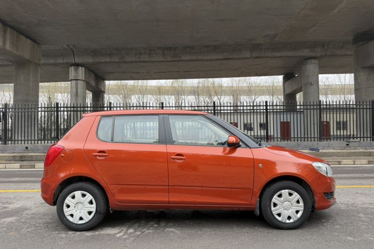 Used Skoda Fabia 2014 1.4L Automatic Crystal Edition
