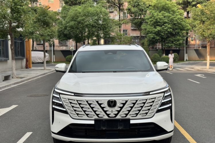 Used CHANGAN CS75 PLUS 2025 4th Generation UItra 2.0T New Blue Whale Smart Intelligent Powertrain Version Exterior 1