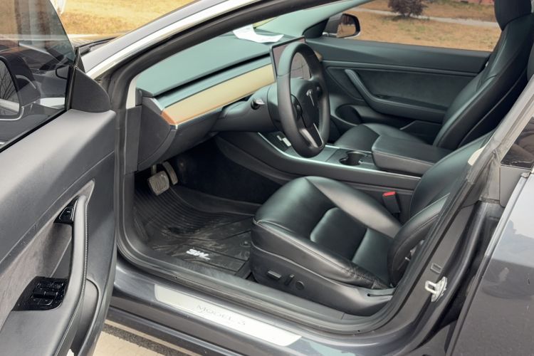 Used Tesla Model 3 2019 Standard Range Rear-Drive Upgraded Version