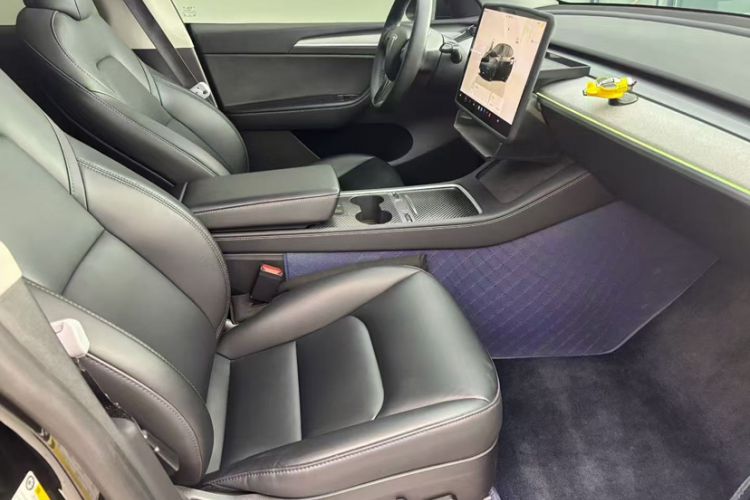 Used Tesla Model Y 2023 Rear-Wheel-Drive Version