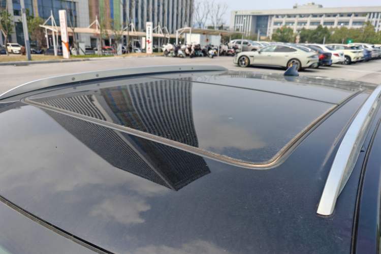 Used Cadillac XT4 2018 28T Two-Wheel Drive Tech Version