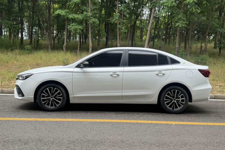 Used Roewe i5 2021 1.5L CVT Platinum Edition
