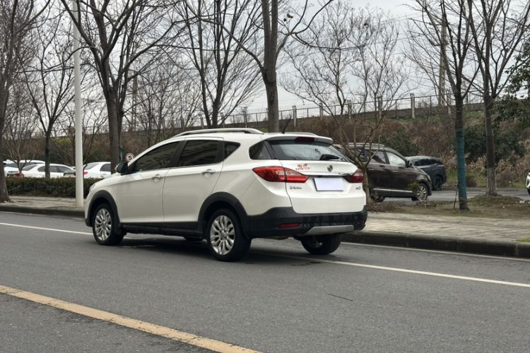 Used Dongfeng Aeolus AX3 2016 1.5L Automatic Shangkue Model