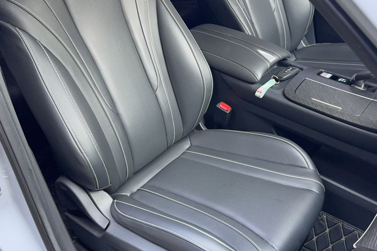 Used Venucia V 2021 260T Idol Edition