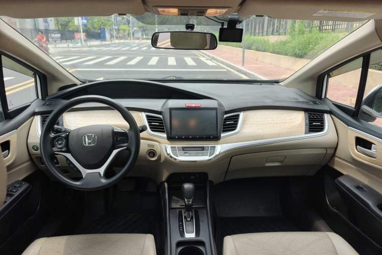 Used Honda Jade 2016 1.8L Automatic Comfort Elite Version 5 Seats Interior 1