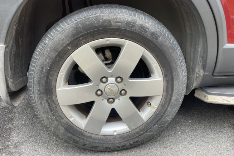 Used Chevrolet Captiva 2014 2.4L Two-Wheel Drive Urban Version 7 Seats Exterior 5