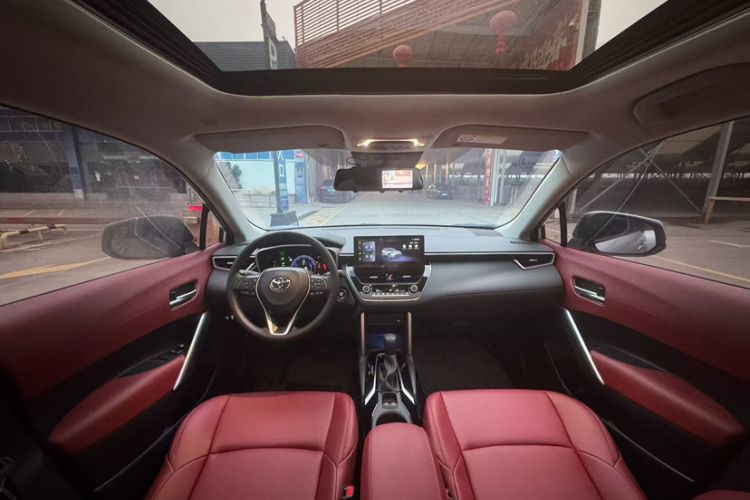 Used Toyota FRONTLANDER 2023 2.0L CVT Luxury Edition Interior 3