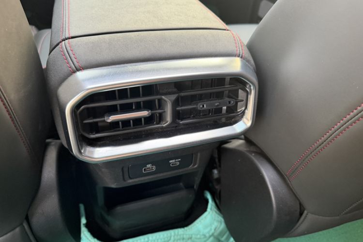 Used JETOUR Traveler 2023 1.5T Two-Wheel Drive Discovery PRO