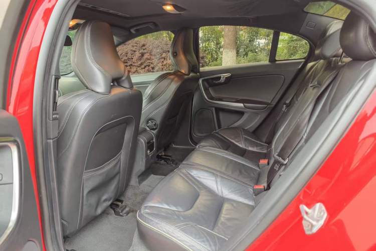 Used Volvo S60 2014 Facelift T5 Personalized Sport Edition
