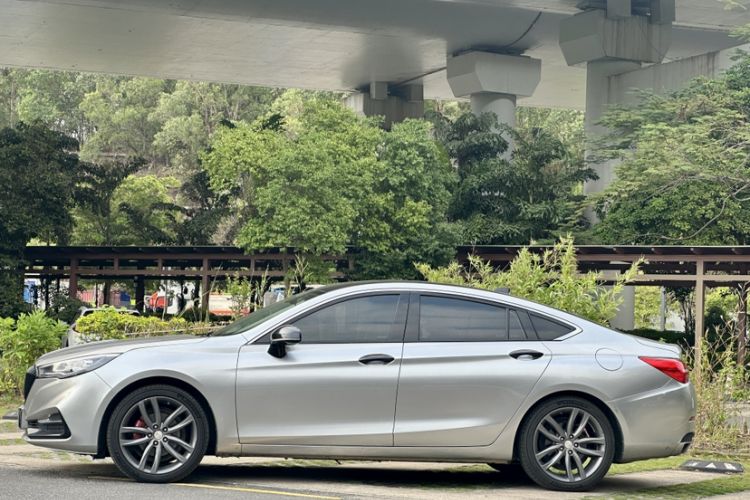 Used Hongqi H5 2020 1.5T DCT Flagship Edition Exterior 7