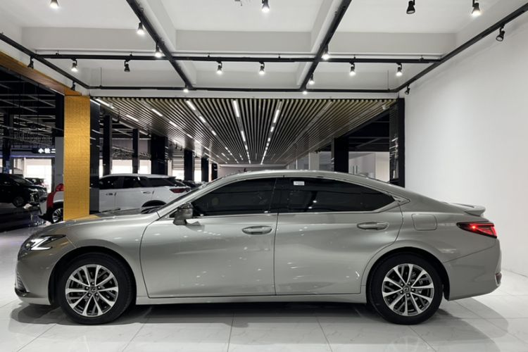 Used Lexus ES 2025 200 Premium Edition