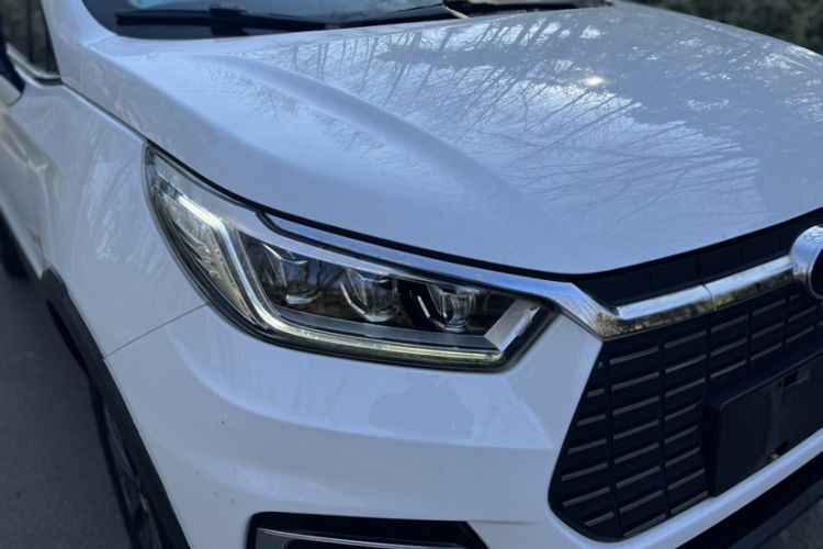 Used BYD Yuan New Energy 2019 EV535 Smart Connect Trendsetting Model
