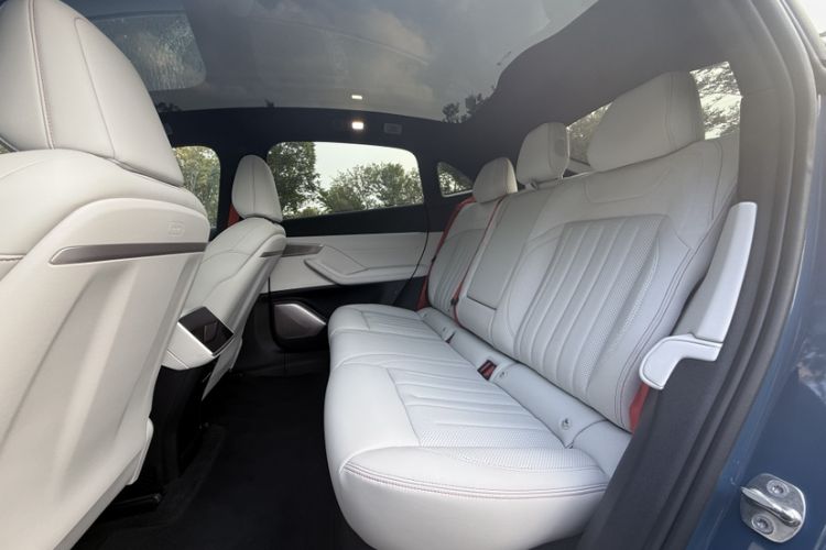 Used ONVO L60 2024 60 kWh Rear-Drive Version