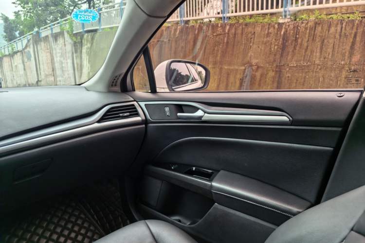 Used Ford Mondeo 2013 1.5L GTDi180 Fashion Edition Interior 5