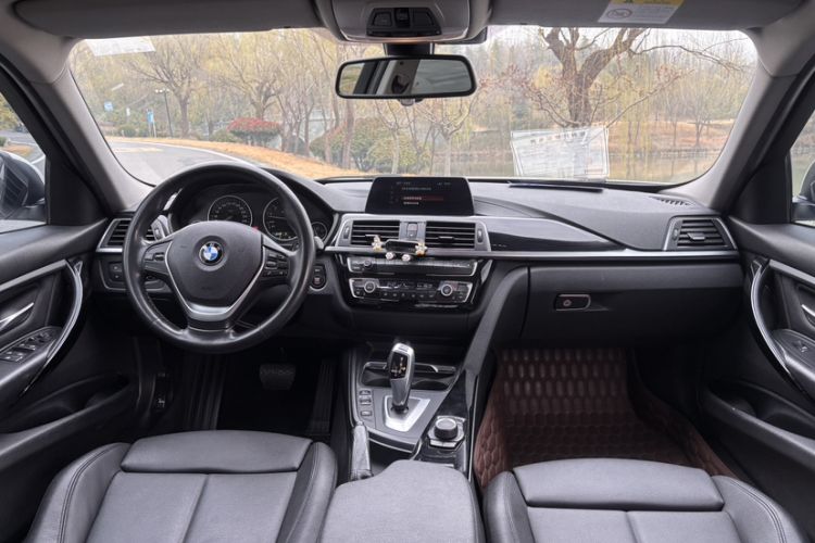 Used BMW 3 Series 2018 320Li Fashion Model
