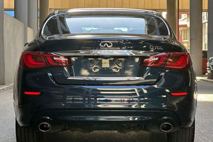 Used Infiniti Q70 2017 Q70L 2.5L Enjoyment Edition Exterior 5