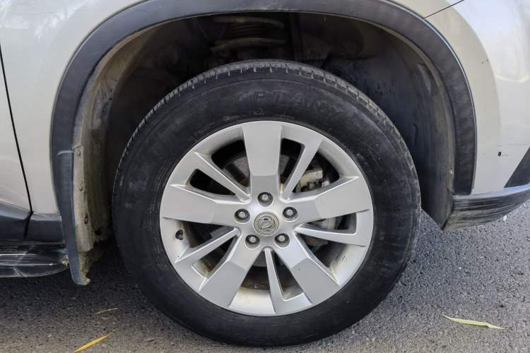 Used Dongfeng Fengdu MX6 2016 2.0L CVT Two-Wheel Drive All-Around Version
