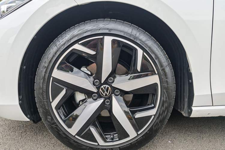 Used Volkswagen Lamando 2023 Lavida L 280TSI DSG Cool & Spicy Edition
