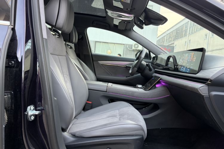 Used VOYAH PASSION 2024 PHEV Four-Wheel Drive Ultra-Long Range Flagship Model