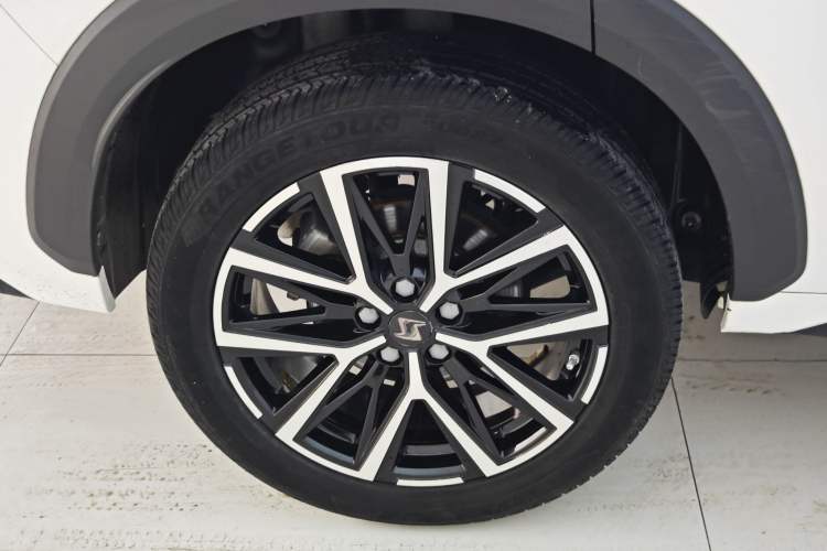 Used SOL X8 PLUS 2023 1.5 TGDI DCT Smart Edition 7-Seater