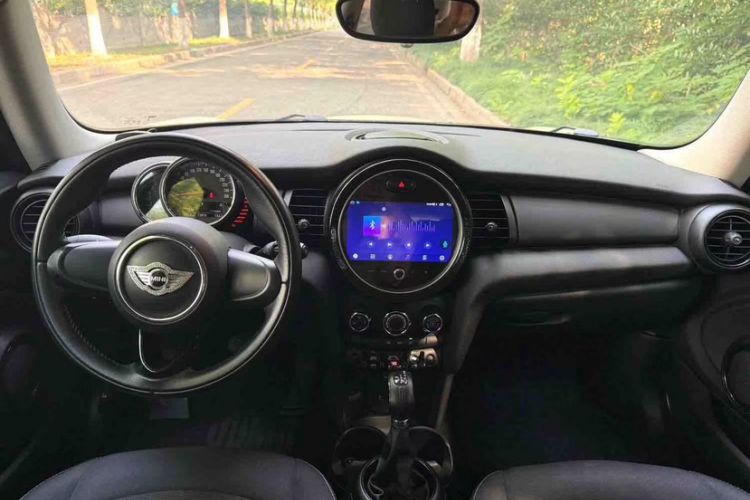 Used MINI 2014 1.2T ONE Interior 3