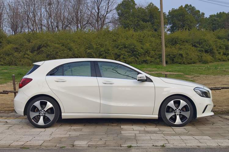 Used Mercedes-Benz A-Class (Import) 2016 A 200 Fashion Model