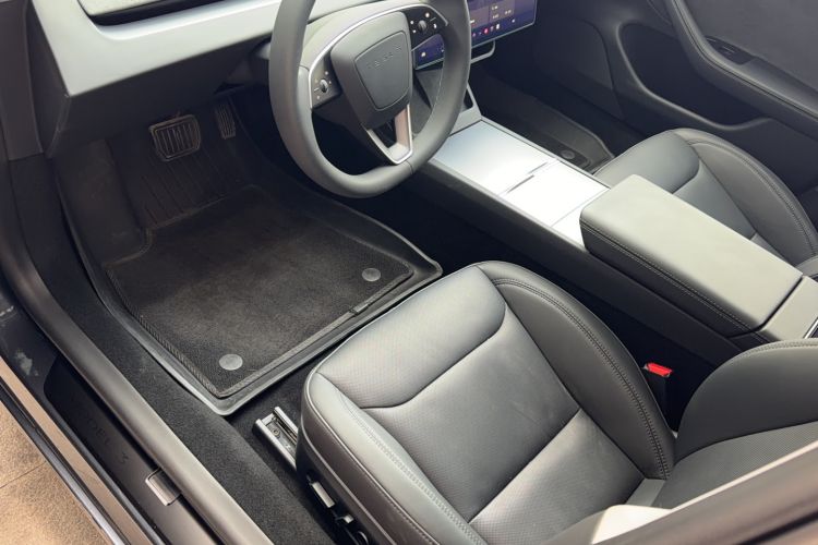 Used Tesla Model 3 2023 Long-Range All-Wheel-Drive Version
