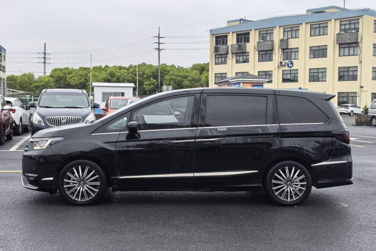 Used Honda Elysion 2022 2.0L eHEV Luxury Edition Exterior 3
