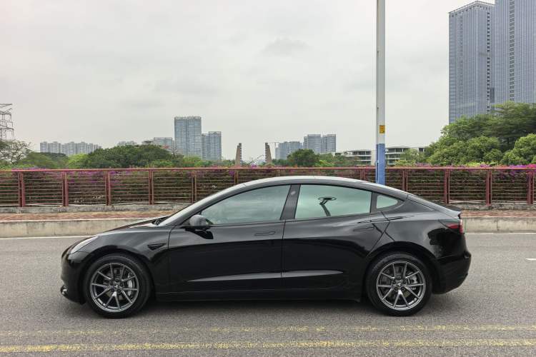 Used Tesla Model 3 2022 Rear-Wheel-Drive Version
