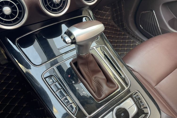 Used Leopaard Mattu 2018 1.6T GDI DCT Prestige Model Gear Lever