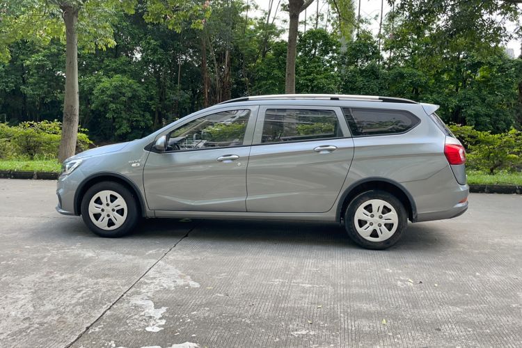 Used Baojun 310W 2017 1.5L Manual Comfort Version China VI Emission Standard