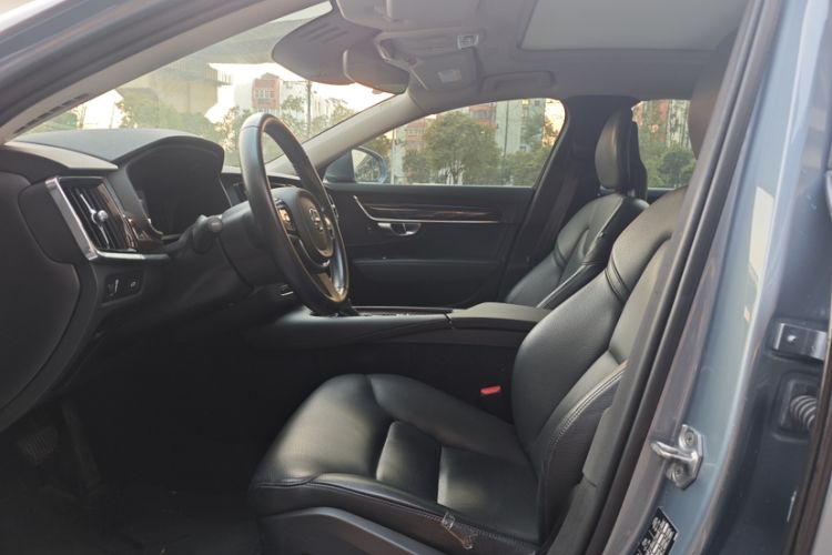 Used Volvo S90 2017 T4 Zhiyuan Edition