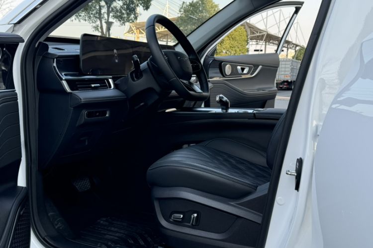 Used Chery Tiggo 7 PLUS 2023 Champion Edition 1.6 TGDI DCT Extraordinary Version Interior 3