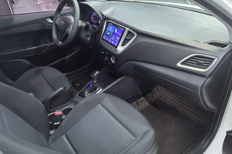 Used Hyundai Verna RV 2017 1.4L Automatic Cool Edition GLS China V Emission Standard