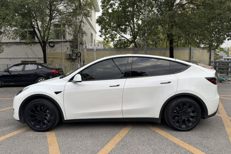 Used Tesla Model Y 2022 Rear-Wheel-Drive Version
