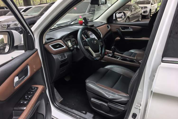 Used SWM X7 2018 1.5T Automatic Smart Enjoyment Version 7 Seats Left Front Seat