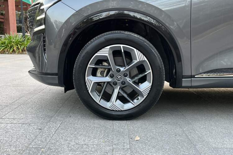 Used Changan CS75 PLUS 2025 4th Generation 1.5T New Blue Whale Smart Luxury Edition
