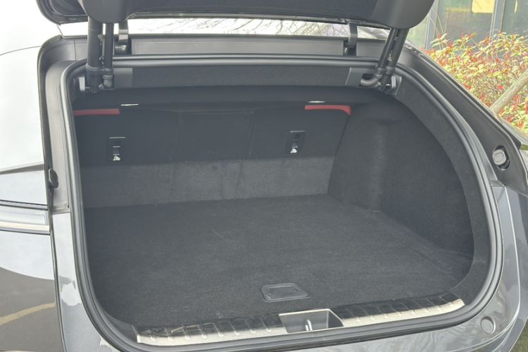 Used Avatr 12 2025 Year Updated Ultra Extended-Range Version Trunk