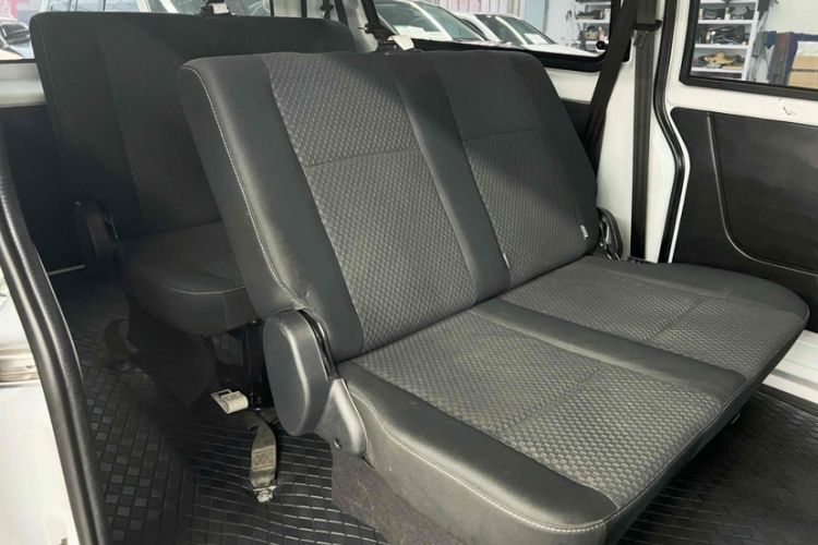 Used Jinbei Gold Hiace M Classic 2022 Panda Edition 1.5L Engineering Lion Passenger Van 6 Seats