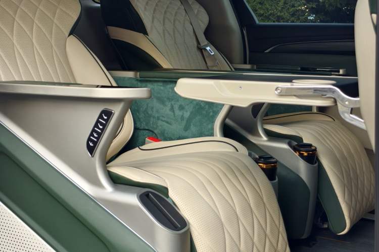 Used Buick GL8 2023 ES Lu Zun Comfort Model
