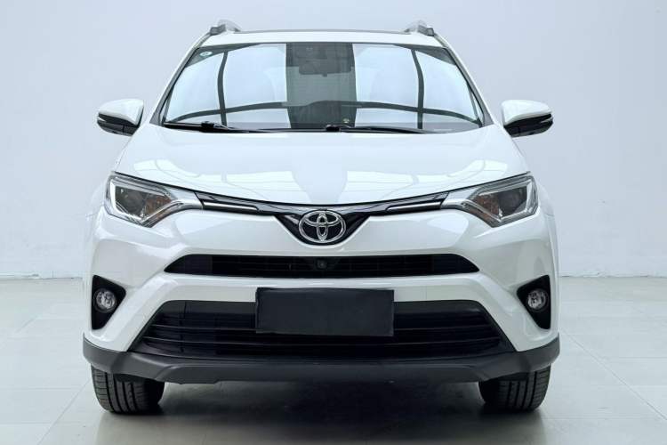 Used Toyota RAV4 2016 2.0L CVT Two-Wheel Drive Fashion Edition China V Standard