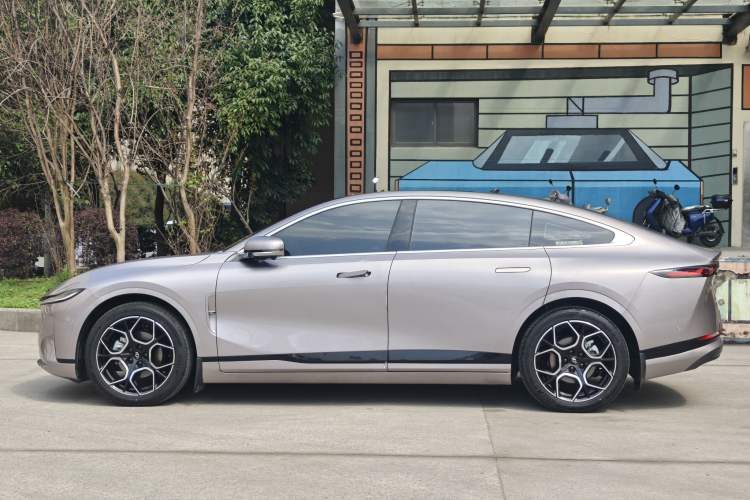 Used CHANGAN NEVO A07 2025 All-Electric "True Fragrance" Edition 710-Mile Long-Range Version Exterior 7