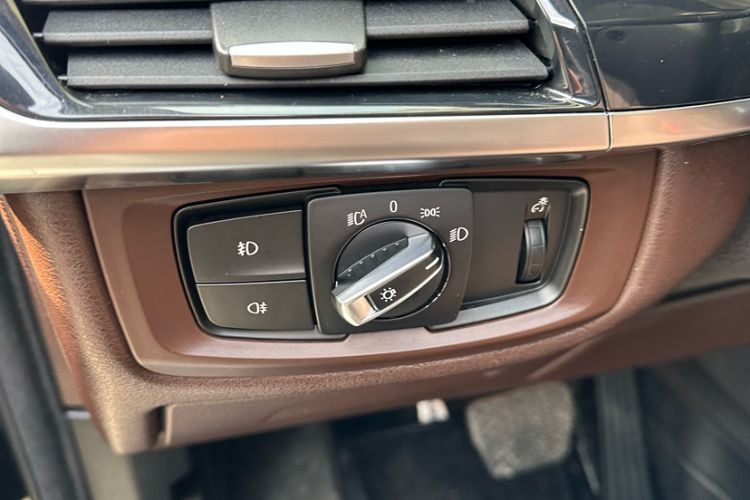 Used BMW X5 2017 xDrive28i
