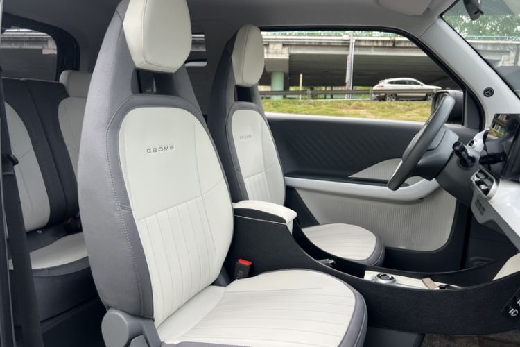 Used Geely Galaxy Panda 2025 210km Panda Kart Interior 1