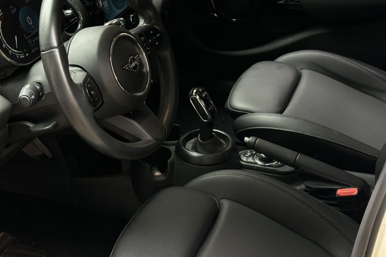 Used MINI MINI 2022 1.5T COOPER Classic Edition Five-Door Version