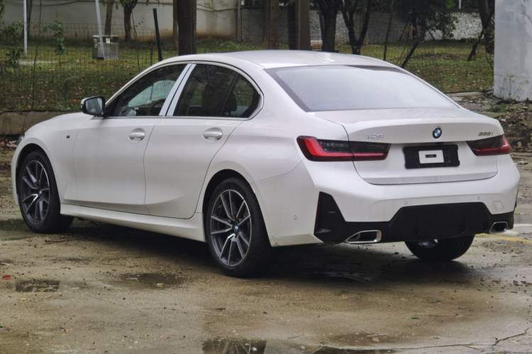 Used BMW 3 Series 2025 325i M Sport Package Exterior 5