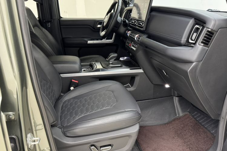 Used 212 T01 2025 2.0T Changfeng
