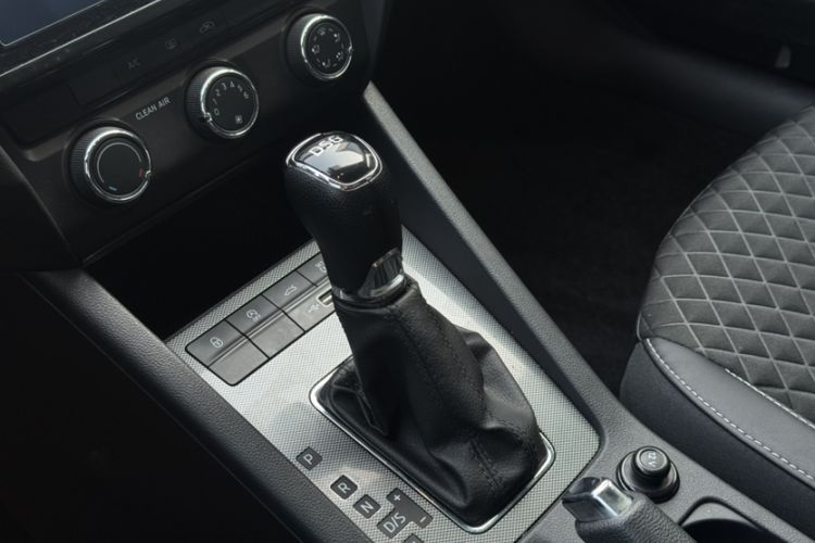 Used Skoda Octavia 2019 TSI280 DSG Luxury Edition Station Wagon China VI Standard