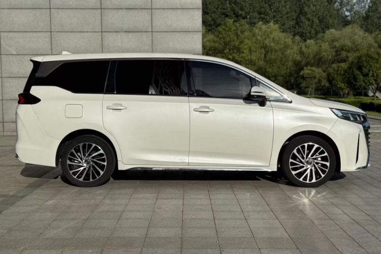 Used GAC Trumpchi M6 2024 MAX 270T WDCT Luxury Edition
