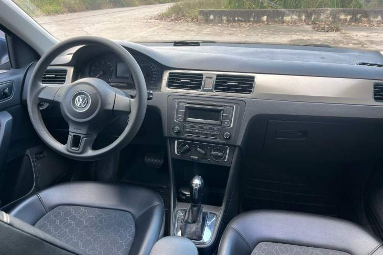 Used Volkswagen Santana 2013 1.6L Automatic Comfort Edition